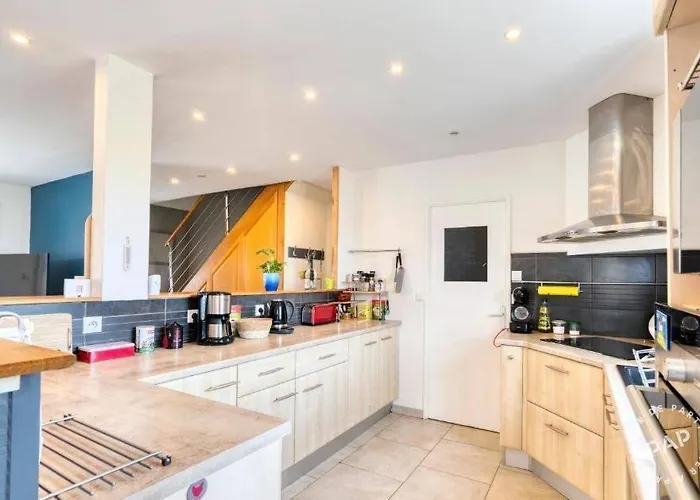 Dom wakacyjny Maison Avec Piscine Chaufee Couverte D'avril A Fin Octobre Ranville